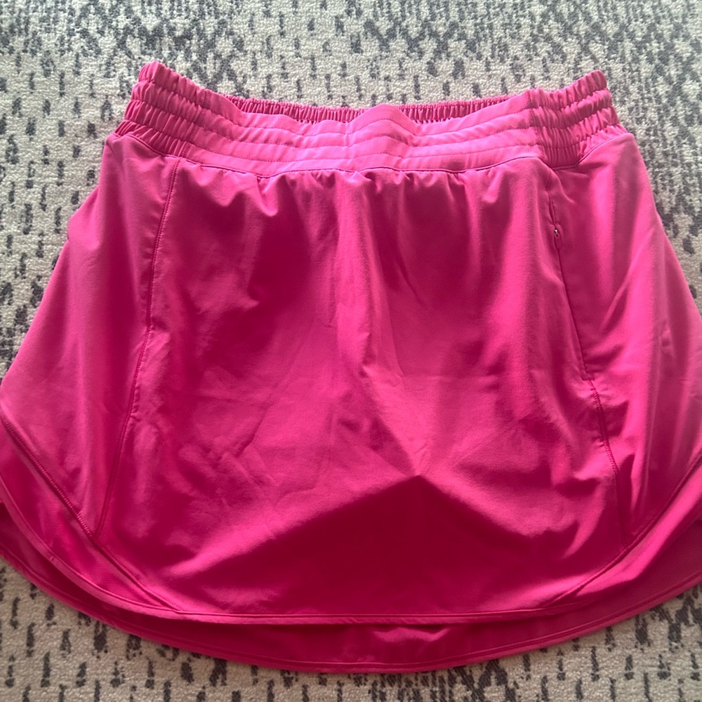 Lululemon Hotty hot sonic pink skirt
